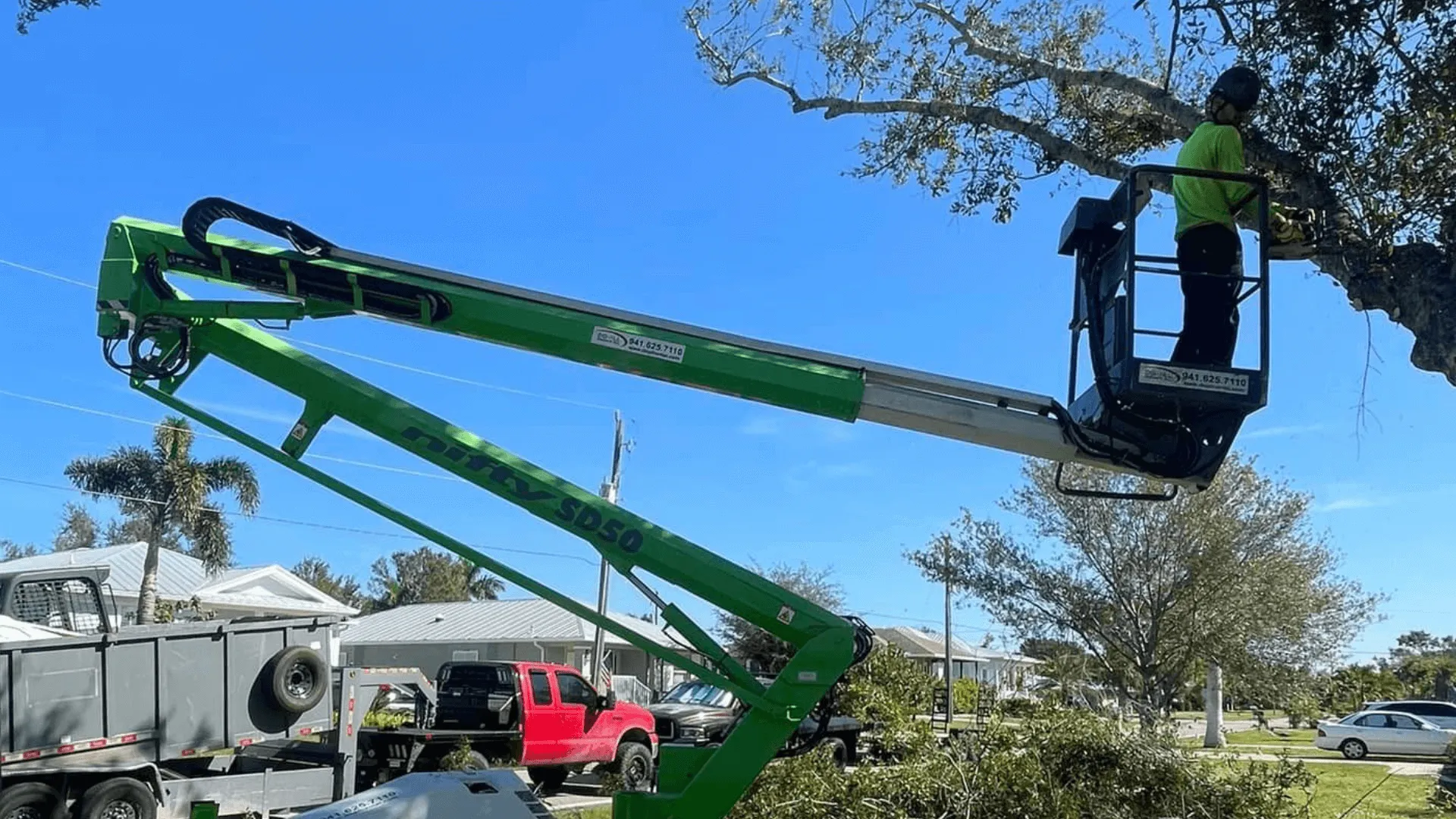 Bucket lift tree trimming